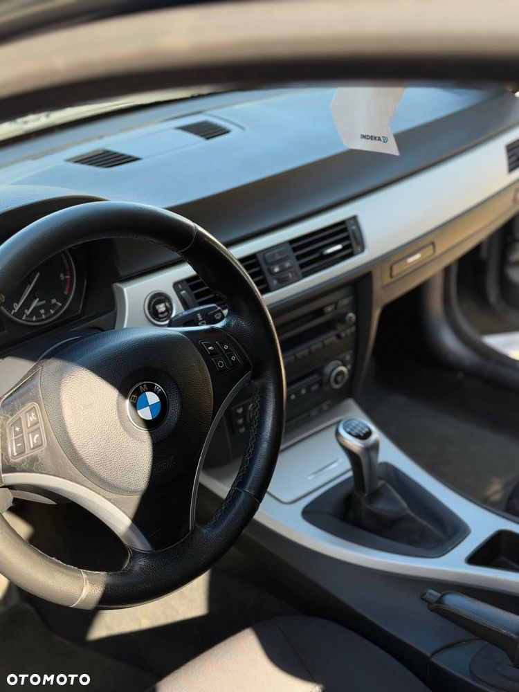 BMW Seria 3 318d - 8