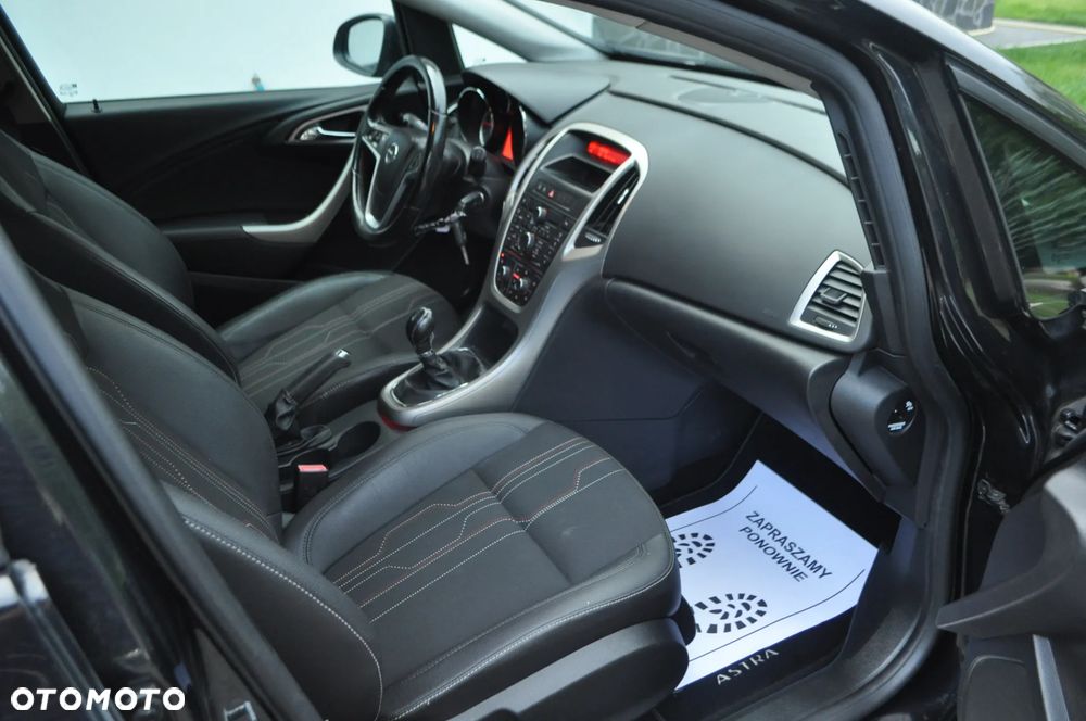 Opel Astra 1.4 Turbo 150 Jahre - 19