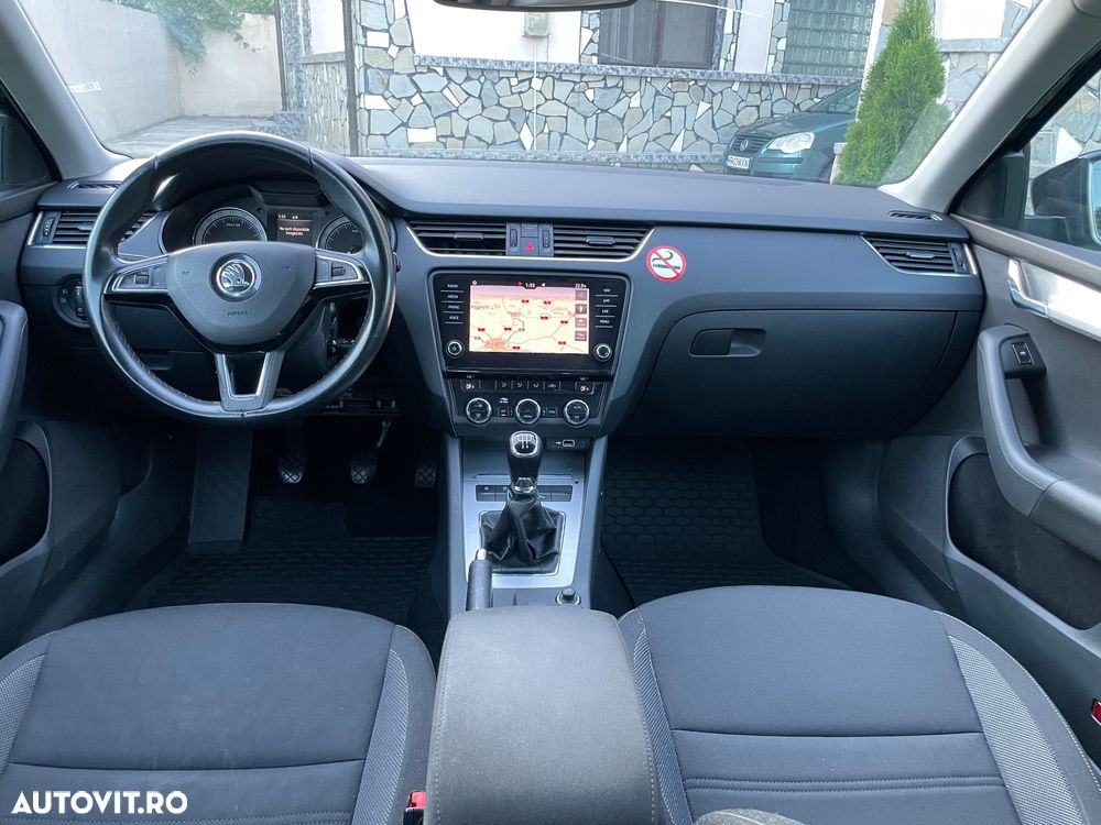 Skoda Octavia 1.6 TDI Active - 8