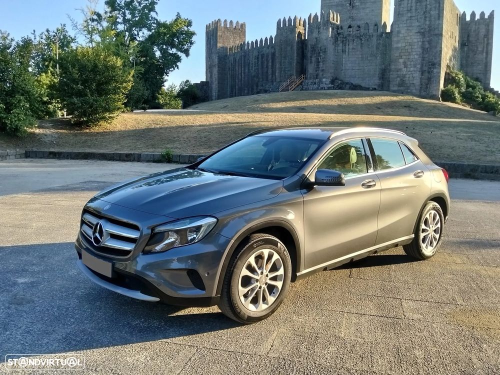 Mercedes-Benz GLA 180 - 1