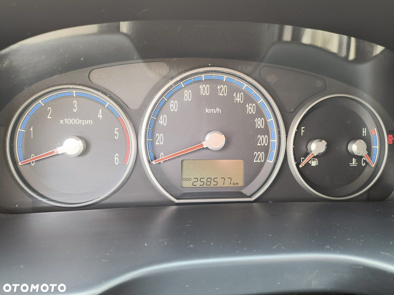 Hyundai Santa Fe 2.2 CRDi Style - 12