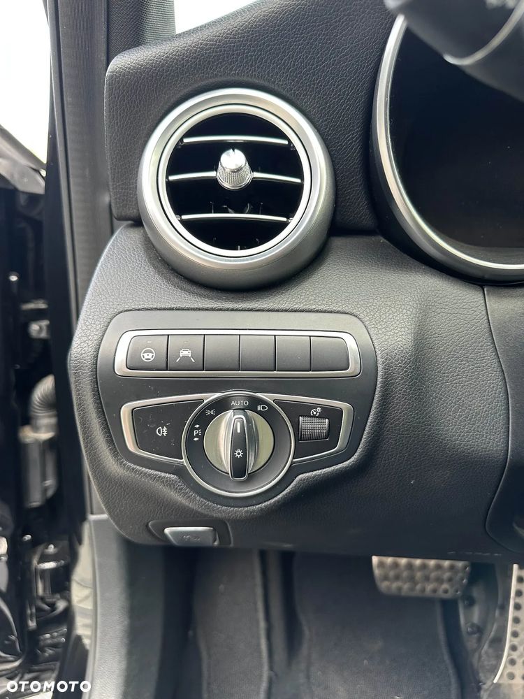 Mercedes-Benz Klasa C 300 d 4MATIC 9G-TRONIC - 19