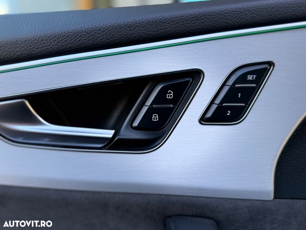 Audi Q8 3.0 55 TFSI quattro Tiptronic MHEV - 16