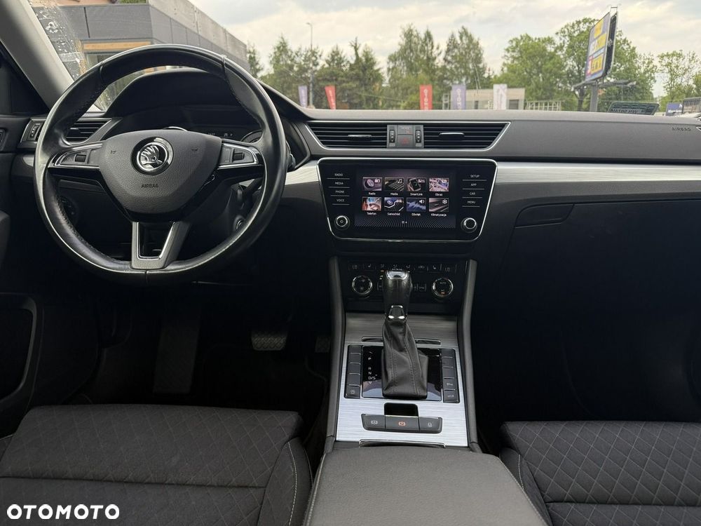 Skoda Superb 2.0 TDI SCR Ambition DSG - 14