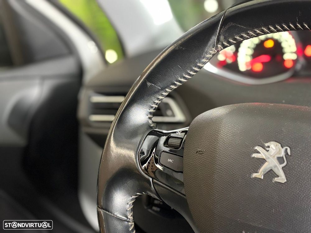 Peugeot 308 1.5 BlueHDi Style - 11