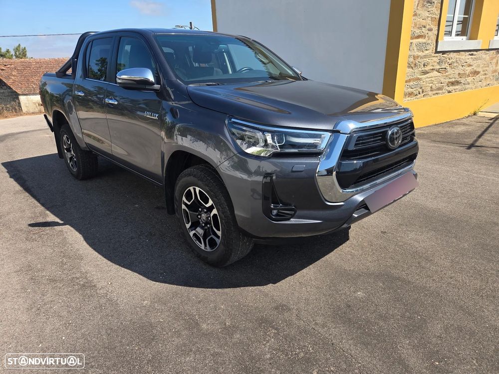 Toyota Hilux 2.4 D-4D 4WD CD CM - 2