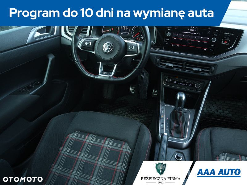 Volkswagen Polo - 8