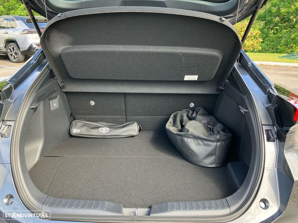 Toyota C-HR 2.0 HDF Plug-in Business - 11