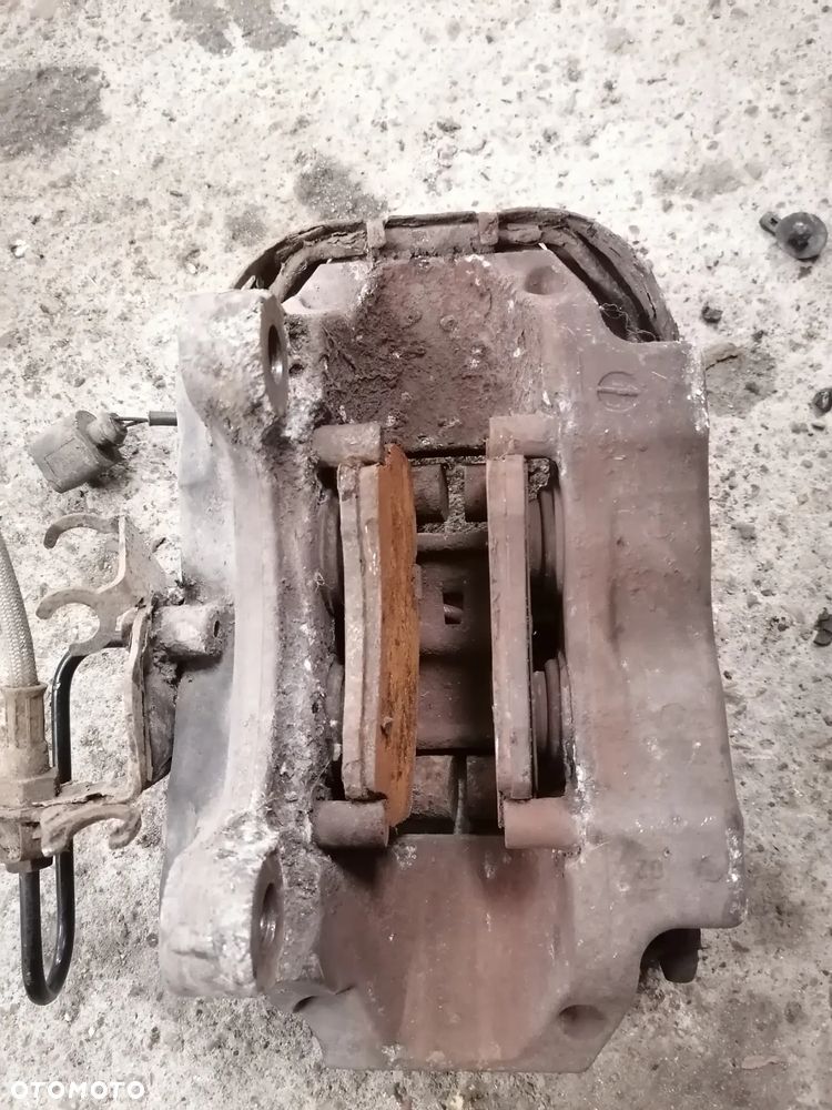 Zacisk Tył Tylny Lewy Prawy Brembo Touareg 7L - 7