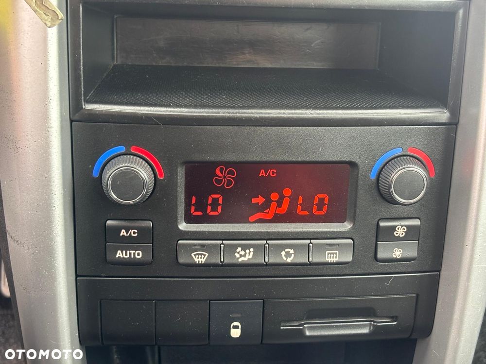Peugeot 207 120 Premium - 27