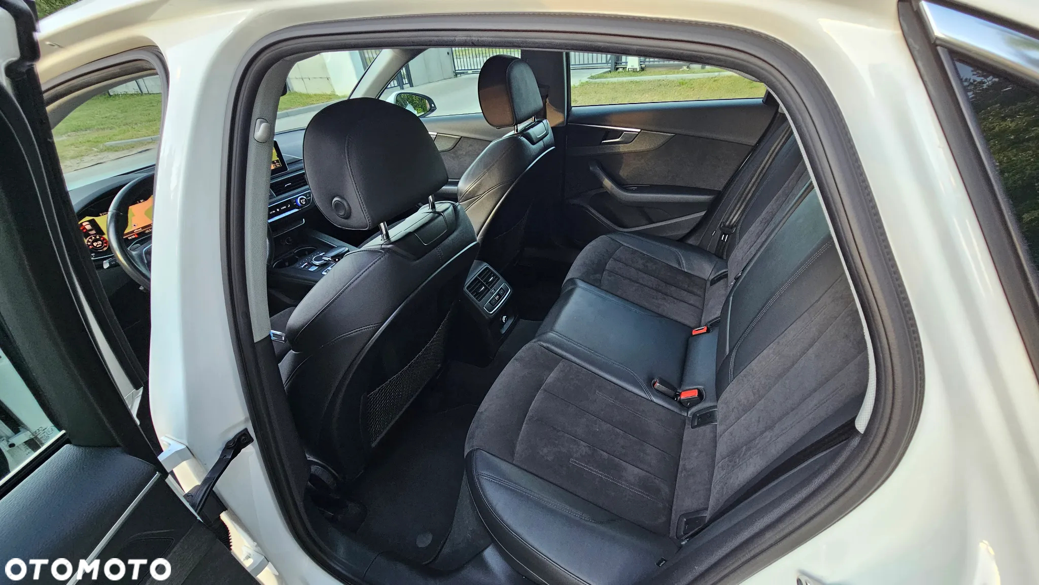 Audi A4 2.0 TFSI ultra S tronic - 16