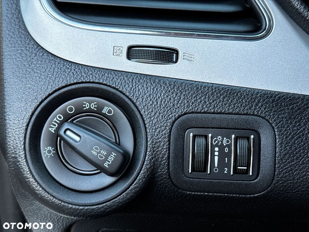 Fiat Freemont 2.0 Multijet Lounge AWD - 24