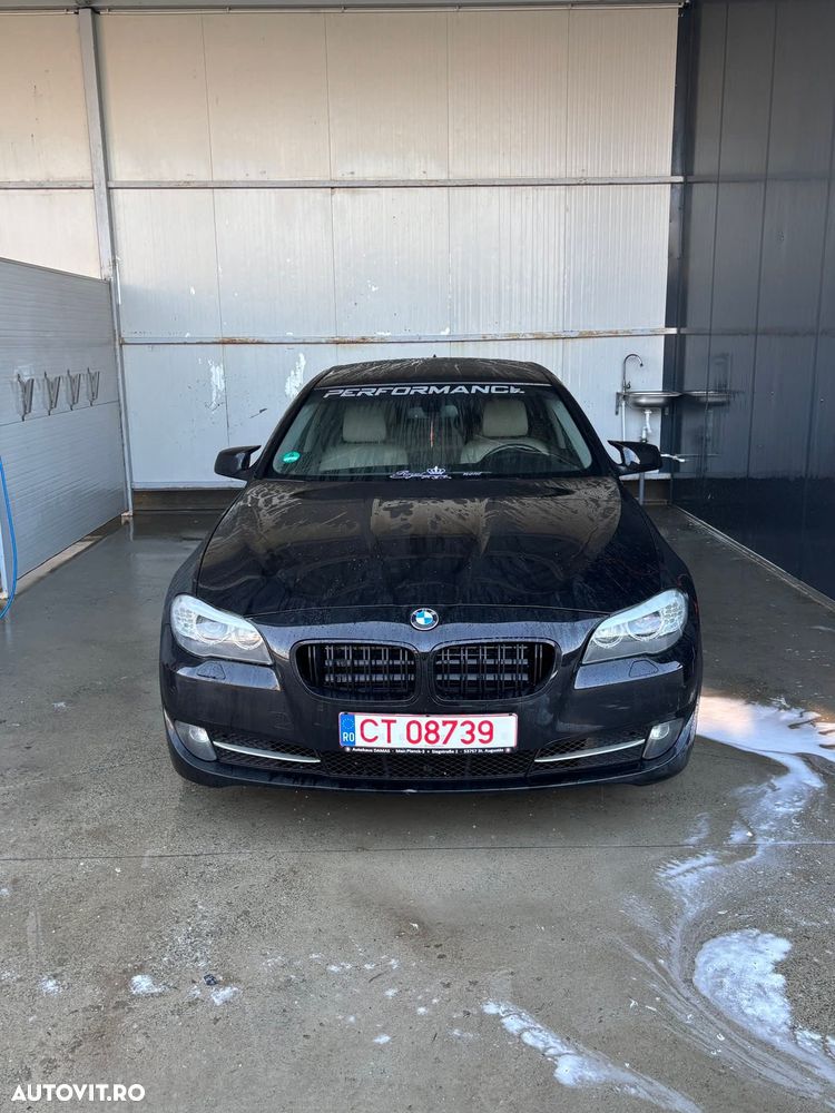 BMW Seria 5 520d Aut. Luxury Line - 6