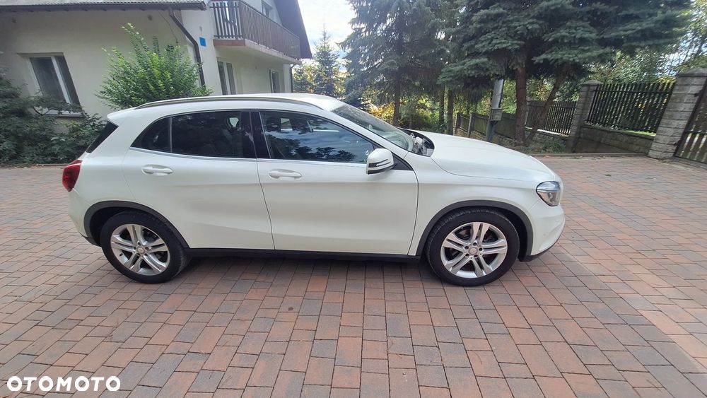 Mercedes-Benz GLA 250 4Matic 7G-DCT AMG Line - 11