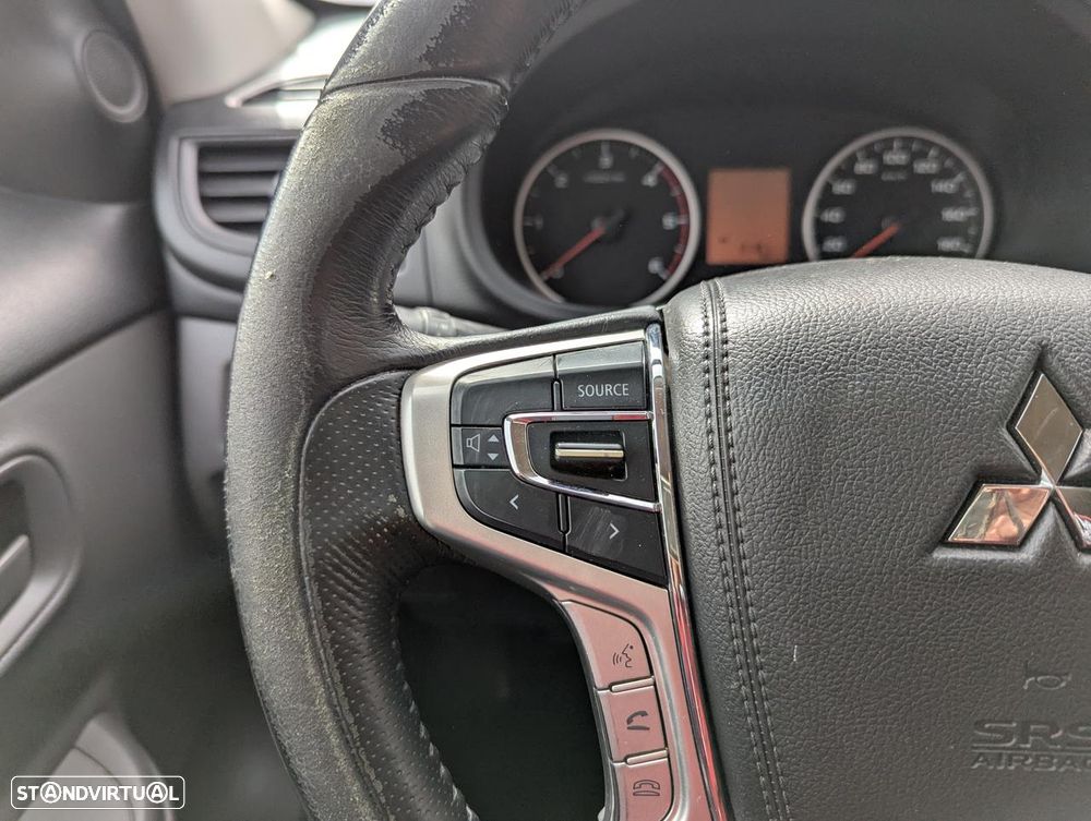 Mitsubishi L200 2.4 DI-D Club Invite 4WD - 14