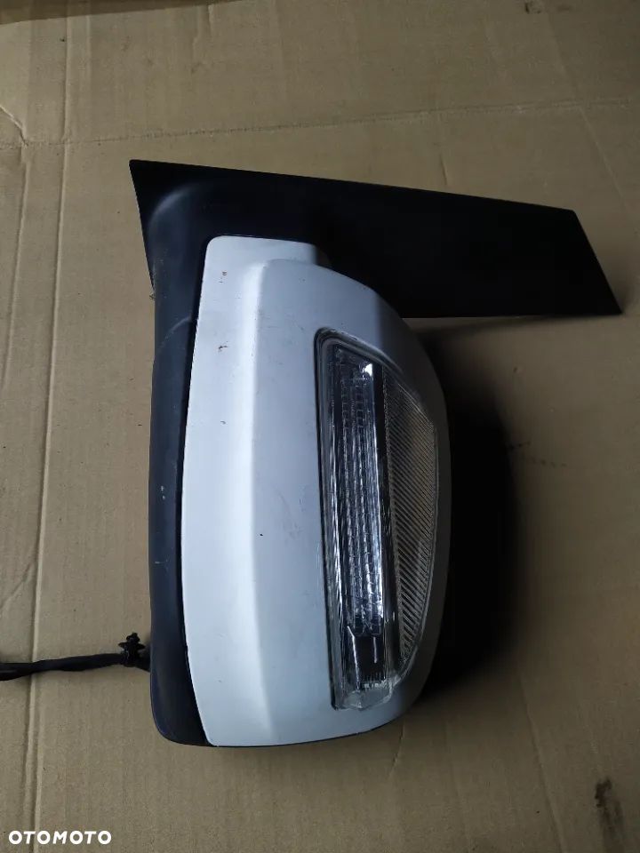 Lusterko prawe  Mercedes viano 639 lift 5+2+1pin