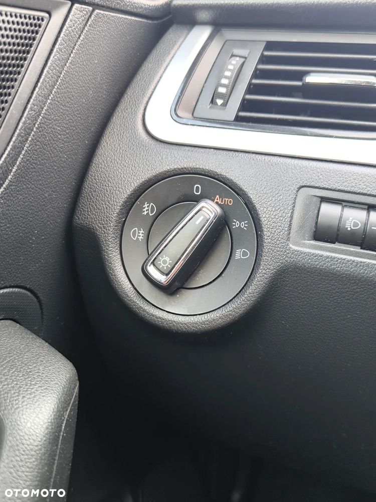 Skoda RAPID 1.0 TSI Ambition - 11