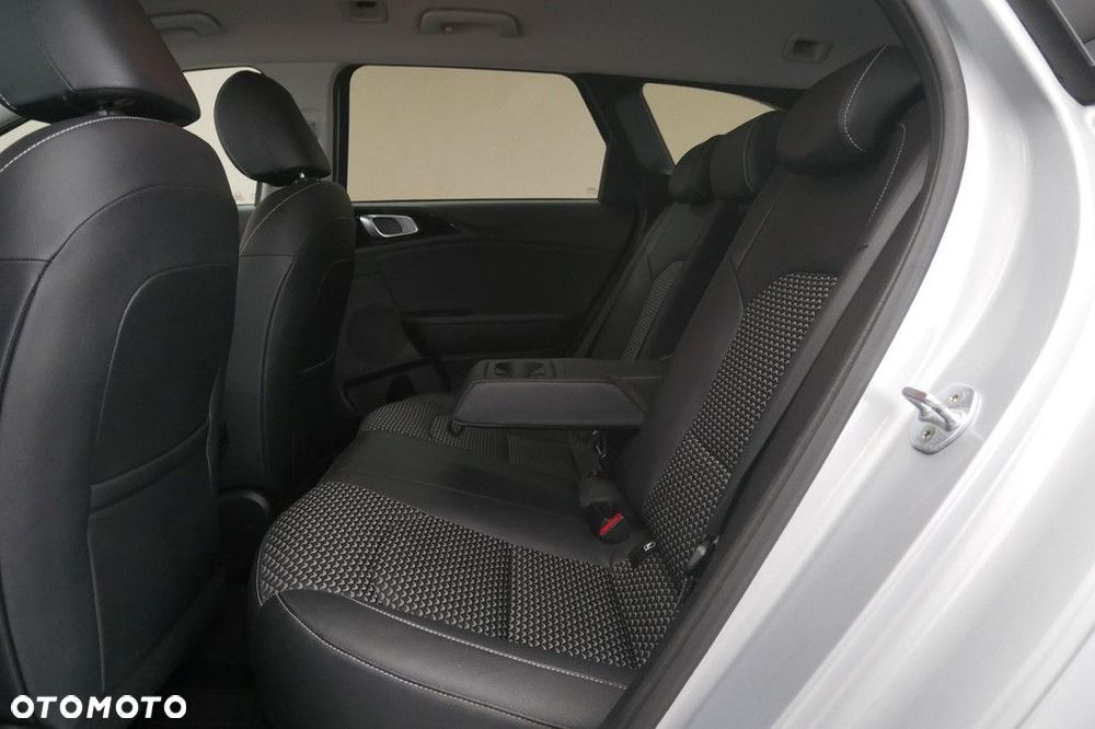 Kia Ceed 1.5 T-GDI Business Line - 15