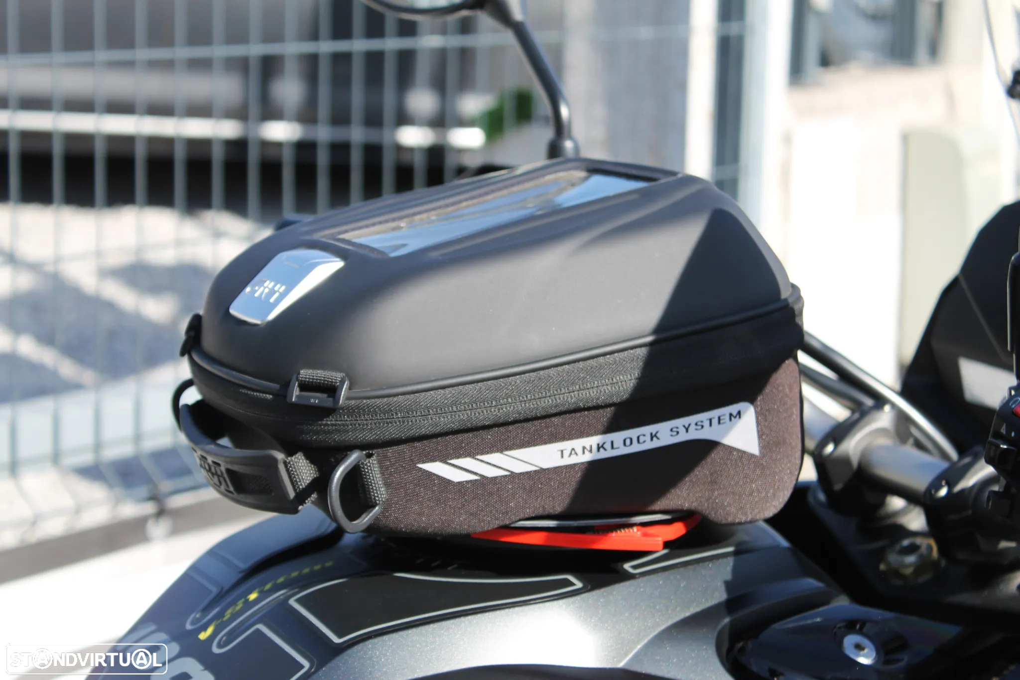 Suzuki DL V-STrom XT Adventure - 16