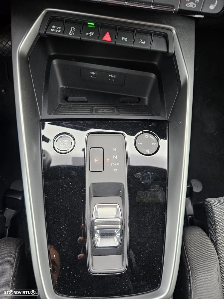 Audi A3 Sportback 45 TFSIe S line - 11