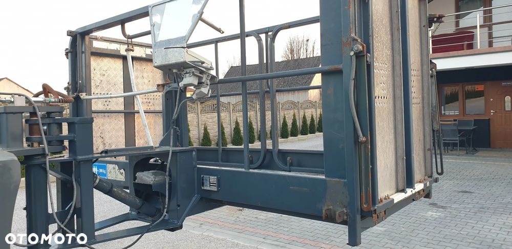 Merlo 60.24MCSS /kosz hydr. rozkładany/pilot/widły/sprowadzona - 16