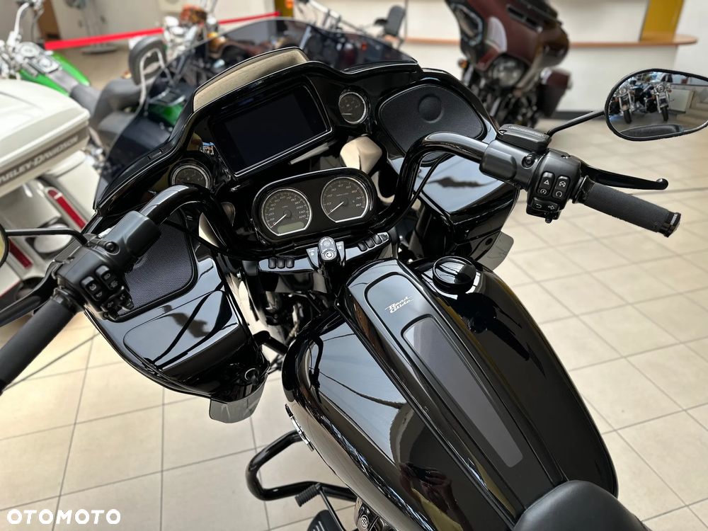 Harley-Davidson Touring Road Glide - 24