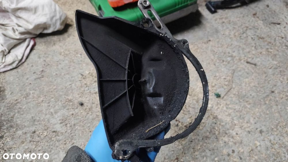 EU OSŁONA ZĘBATKI SKRZYNI HONDA CBR 1000 RR SC59 - 2