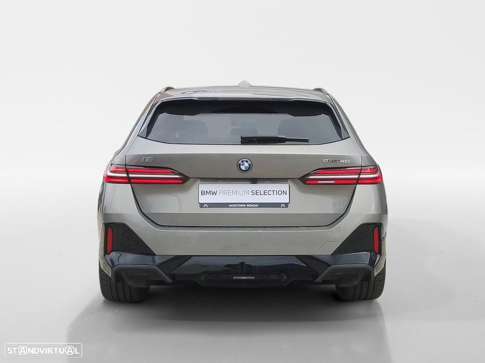 BMW i5 eDrive40 Pack Desportivo M - 4
