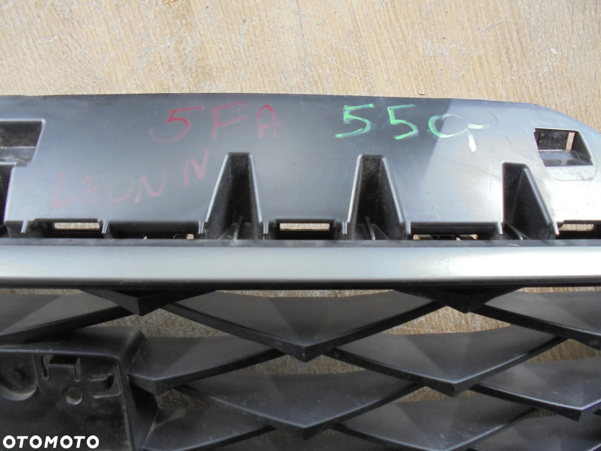 SEAT LEON IV 5FA GRILL ATRAPA - 4