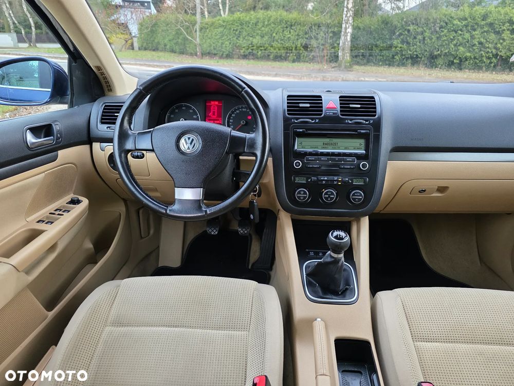 Volkswagen Golf 1.4 TSI Highline - 9