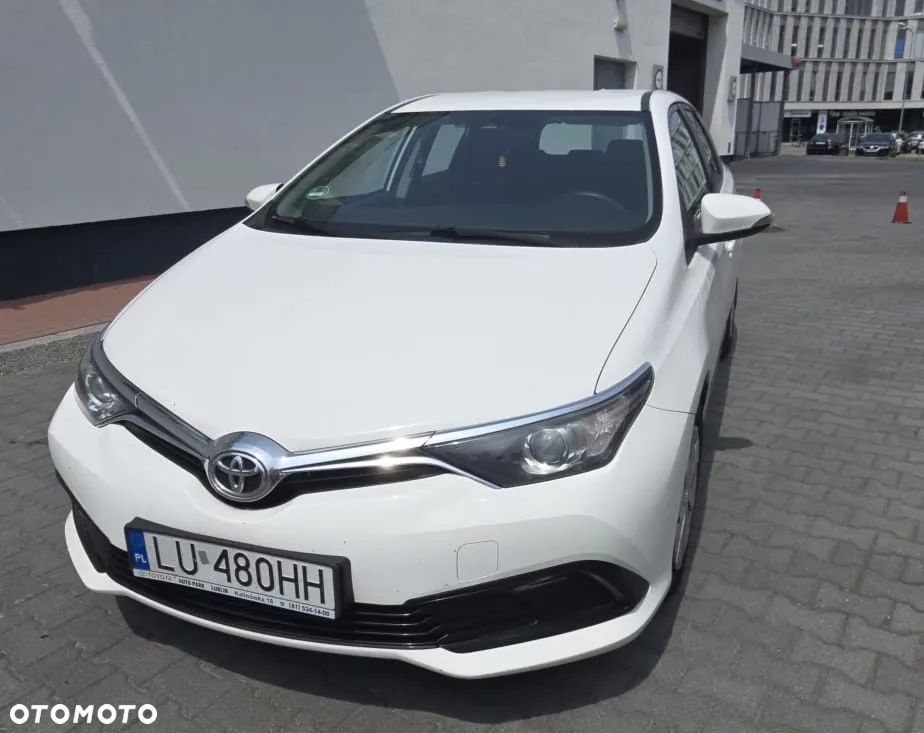 Toyota Auris - 1