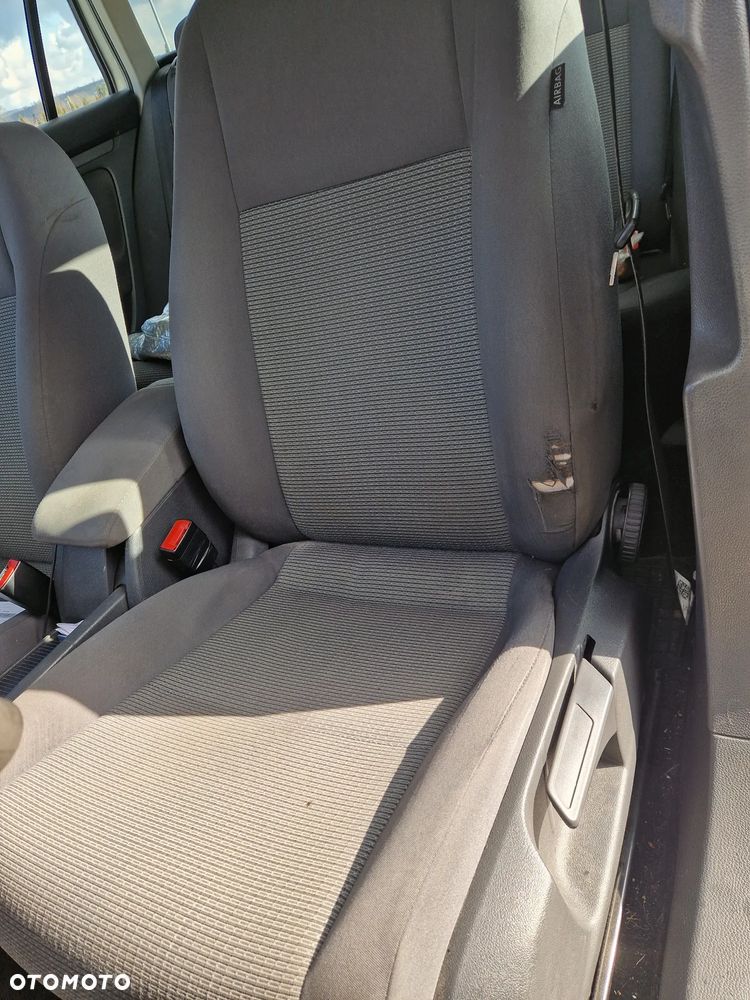 Volkswagen Golf 1.9 TDI Comfortline - 5