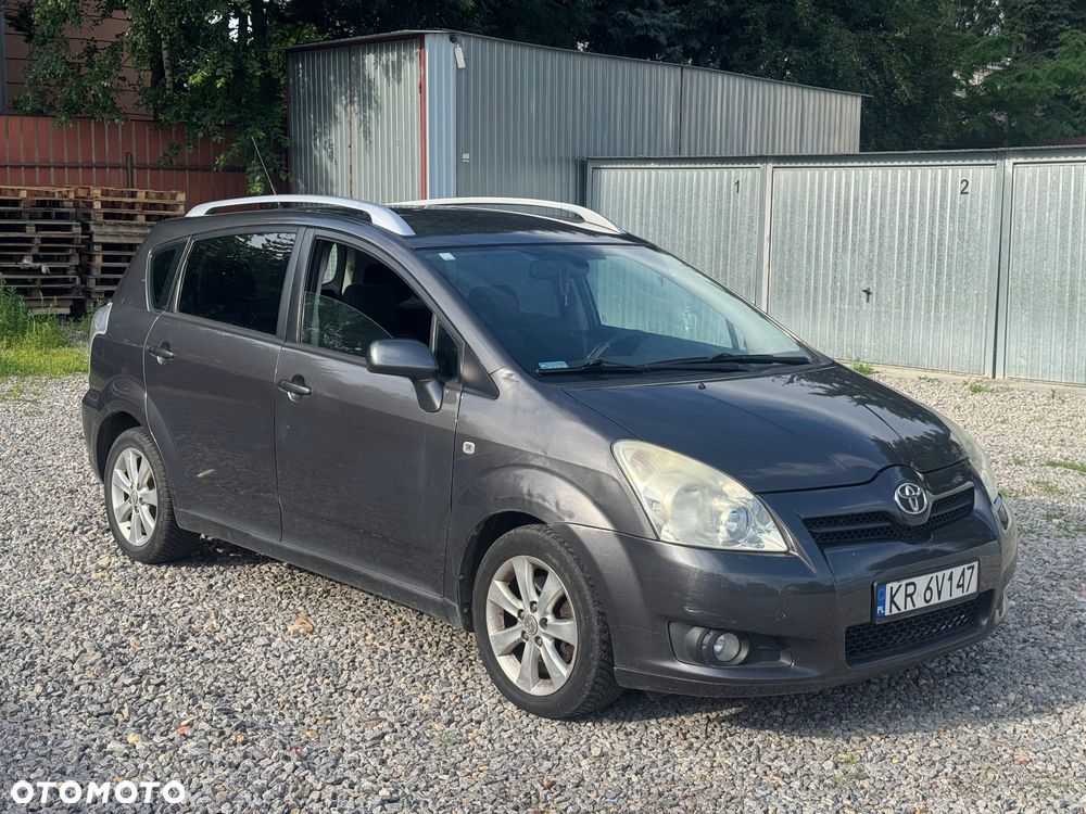 Toyota Corolla Verso 2.2 D-4D - 3