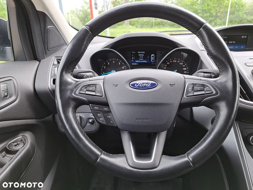 Ford Kuga - 25