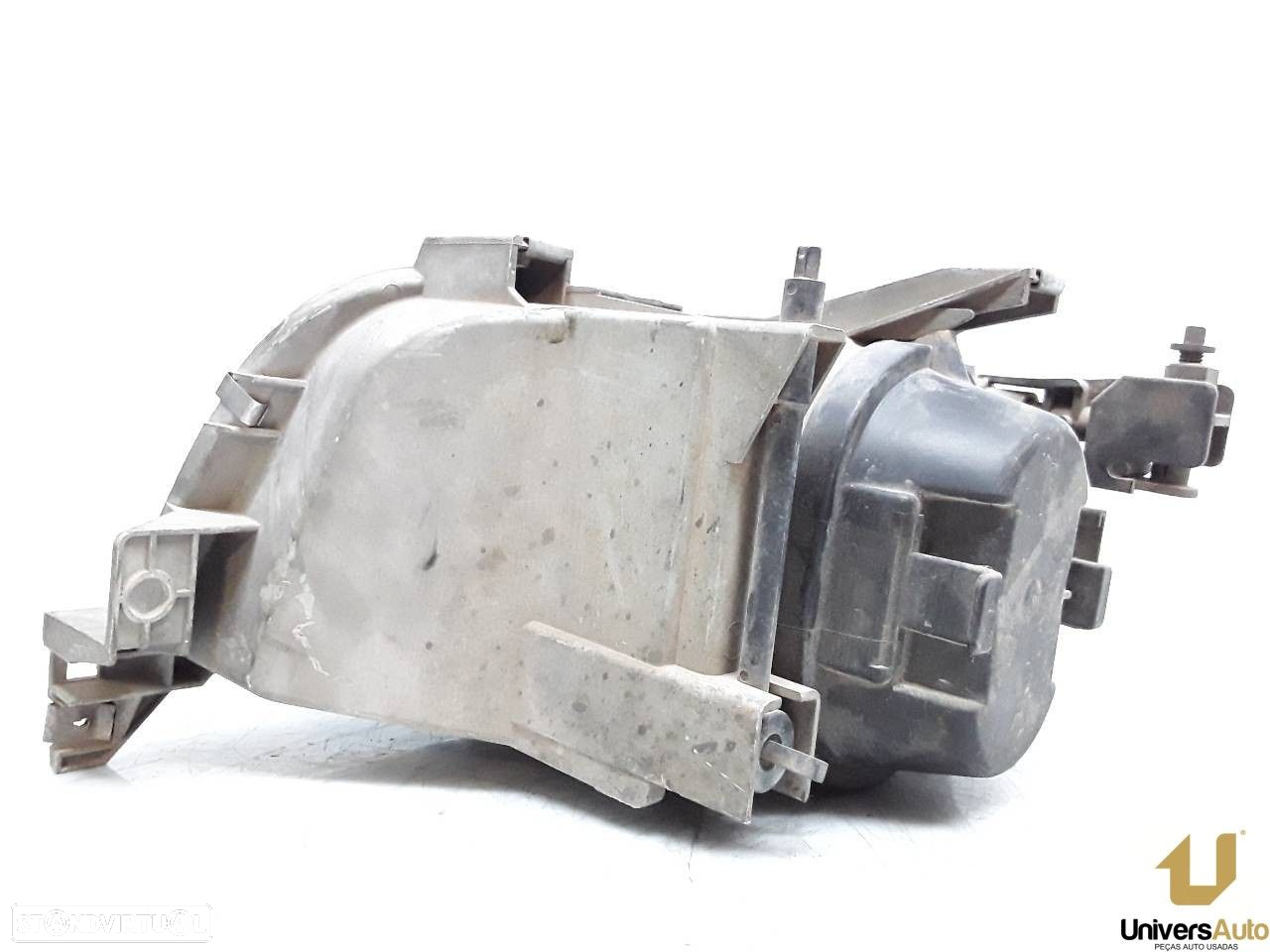 FAROL DIREITO RENAULT CLIO I 1991 - - 4