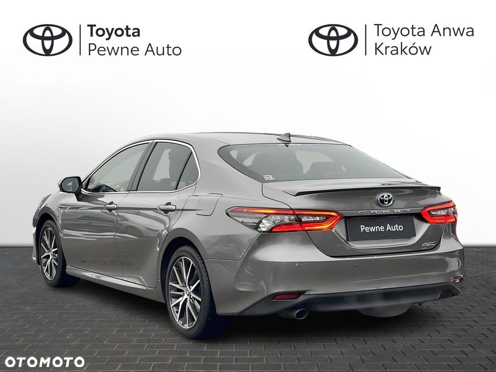 Toyota Camry 2.5 Hybrid Executive CVT - 3