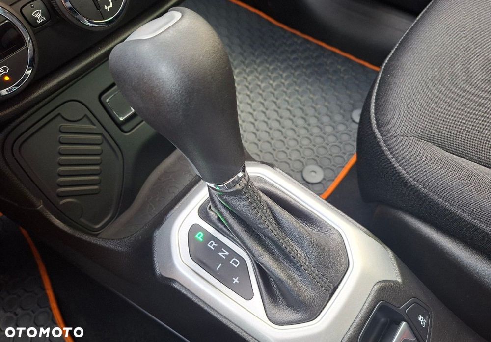 Jeep Renegade - 35
