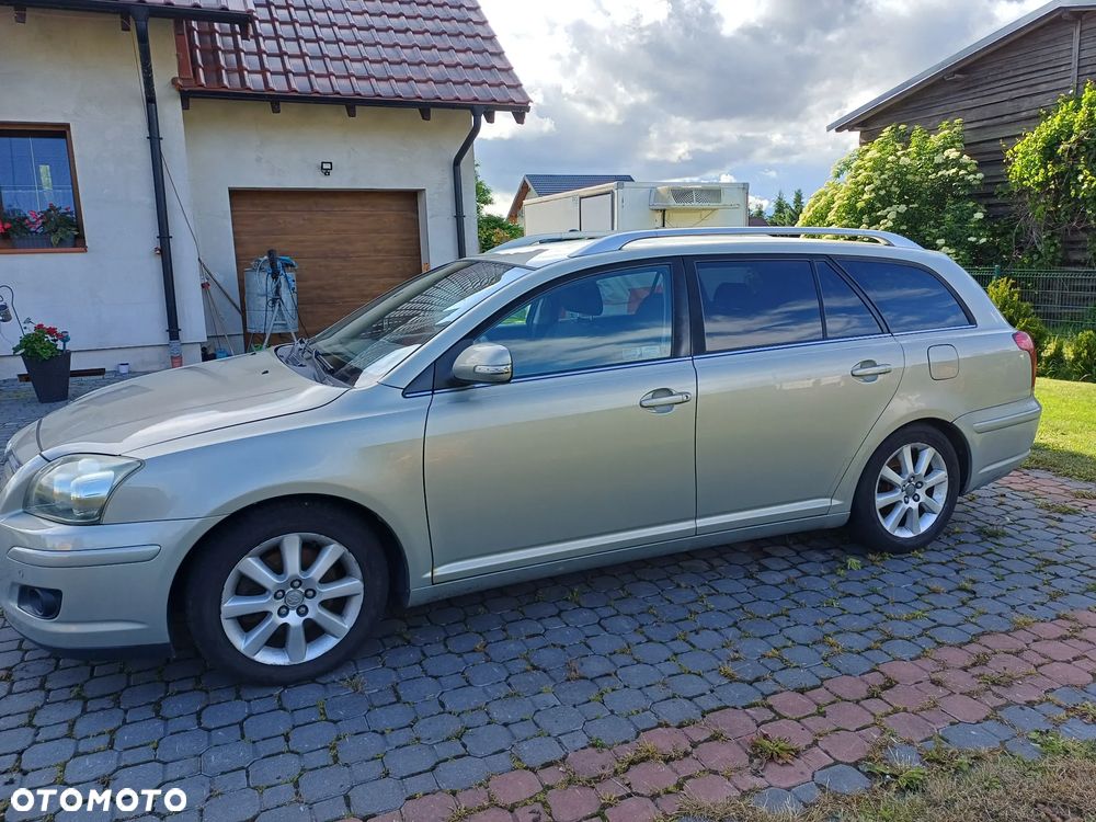 Toyota Avensis - 3