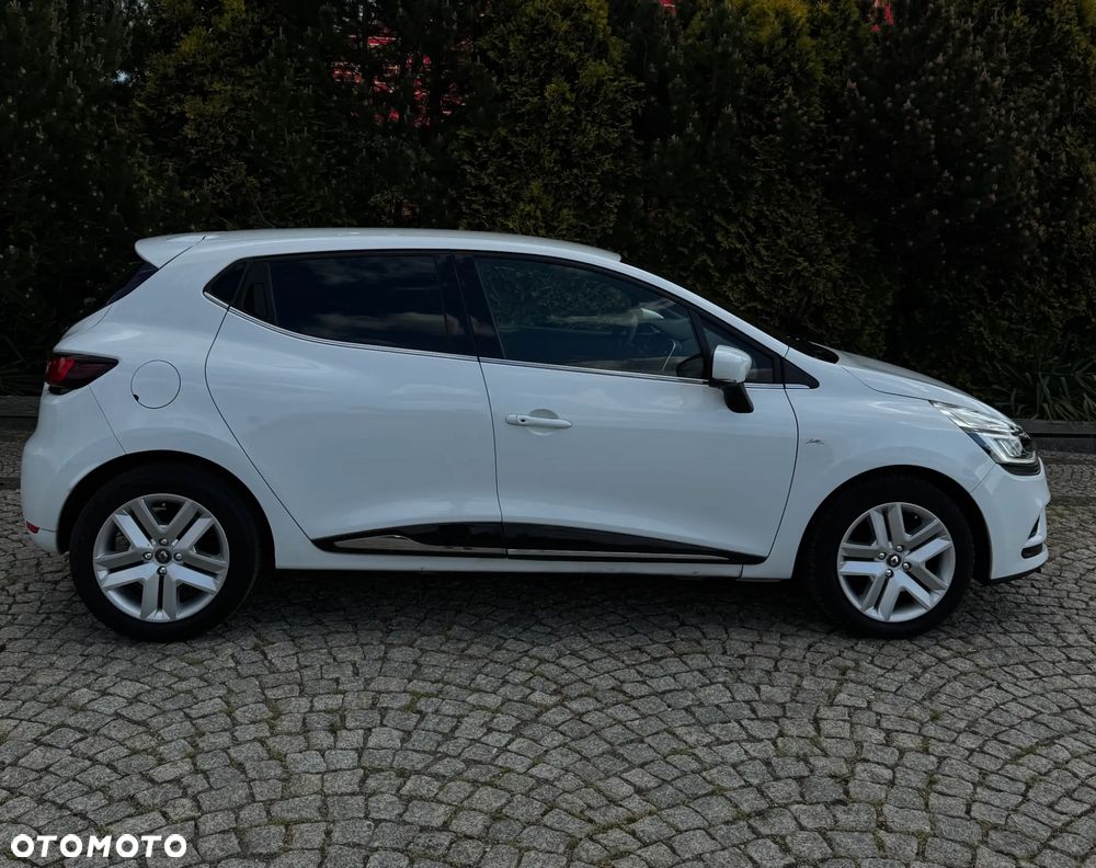 Renault Clio - 19
