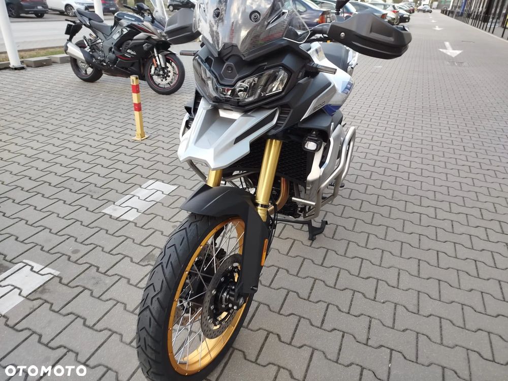 VOGE 900DSX - 10