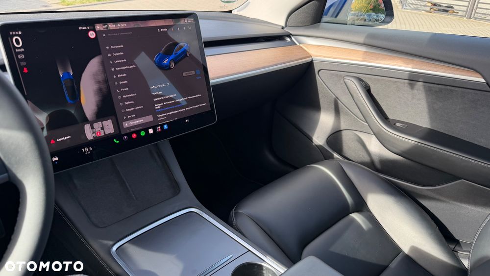Tesla Model 3 Long Range RWD Premium - 24