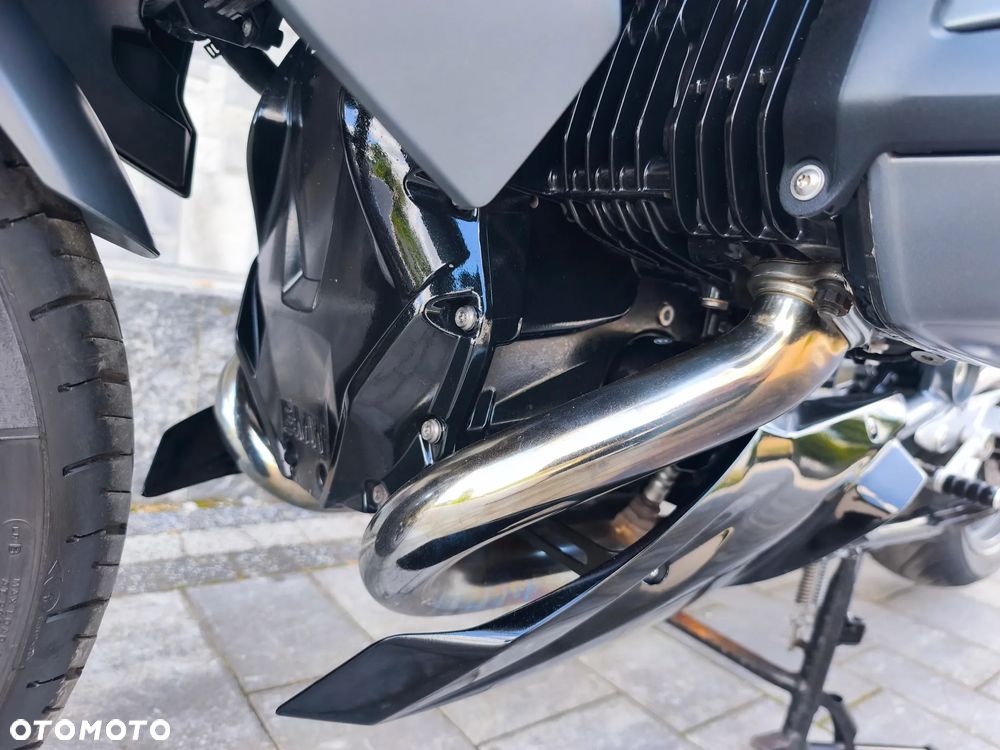BMW R - 19