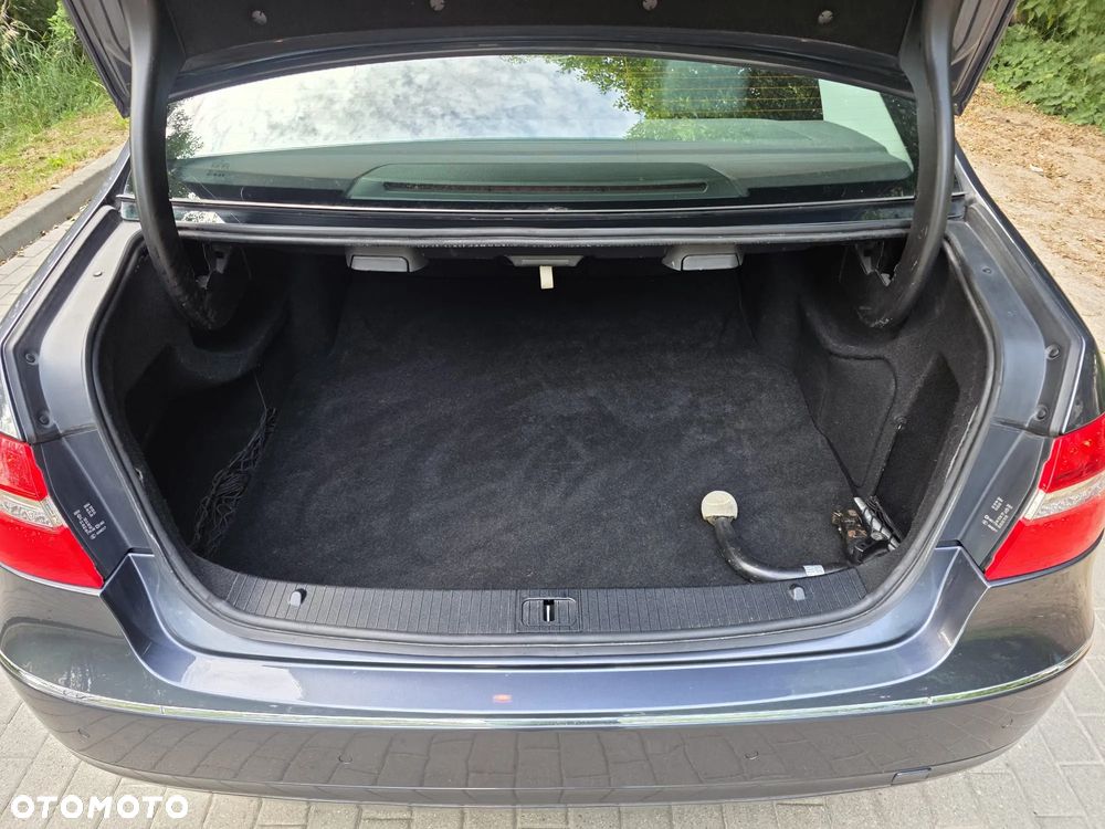 Mercedes-Benz Klasa E 220 CDI BlueEff Avantgarde - 9