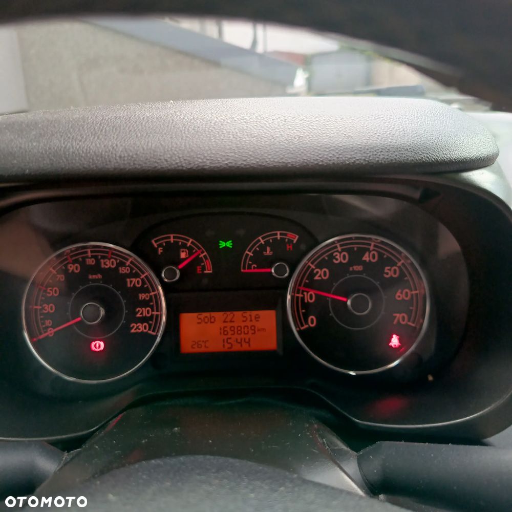 Fiat Punto 1.2 8V - 4