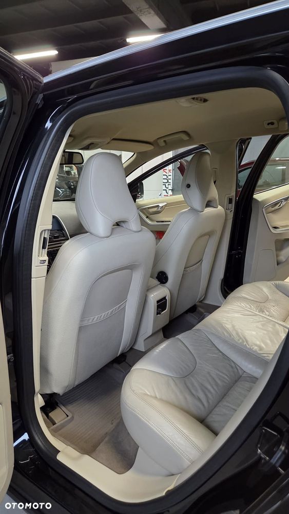 Volvo XC 60 2.4D AWD Summum - 14