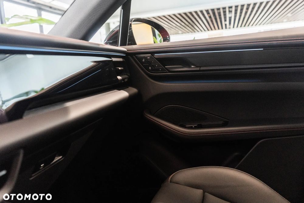 Porsche Macan - 30