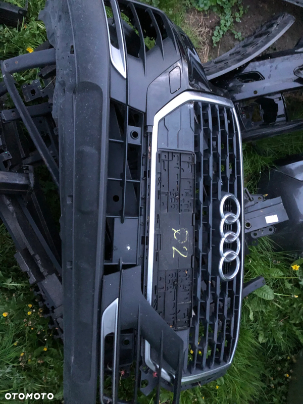 Zderzak przód grill spoiler Audi Q2 S-line 81A