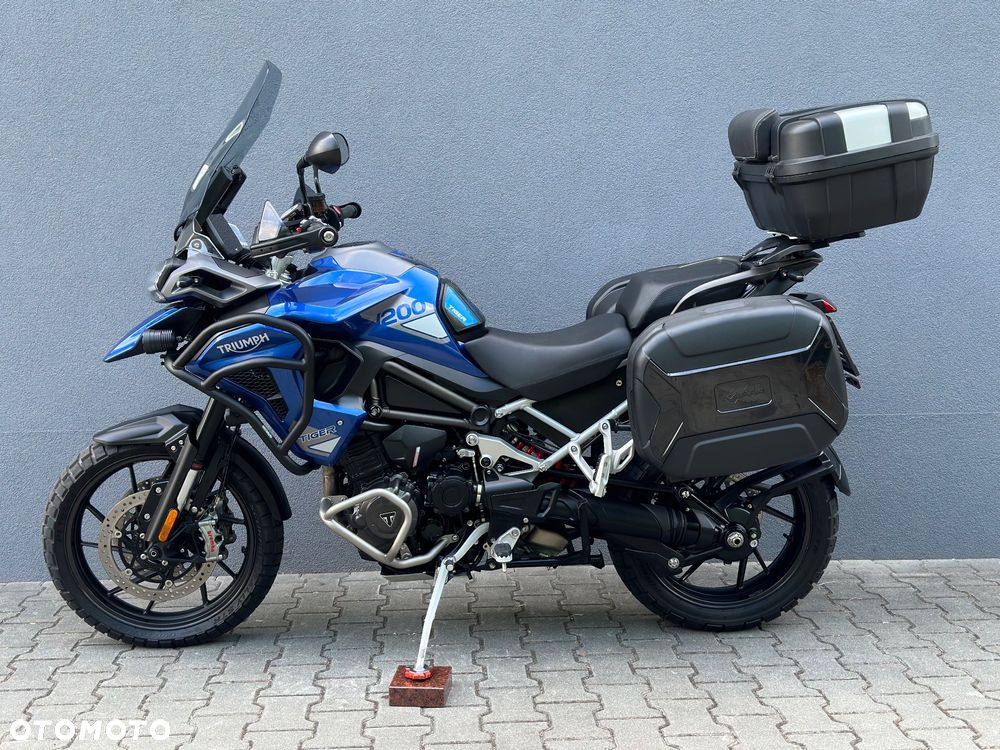 Triumph Tiger - 1