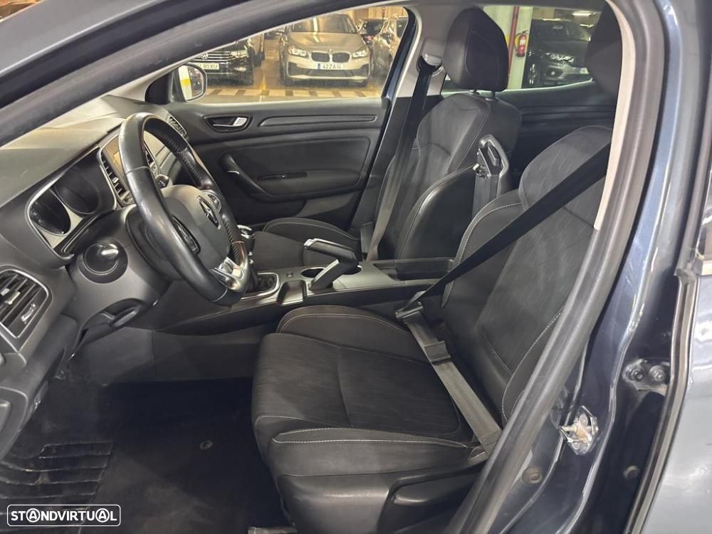 Renault Mégane 1.5 Blue dCi Limited - 4