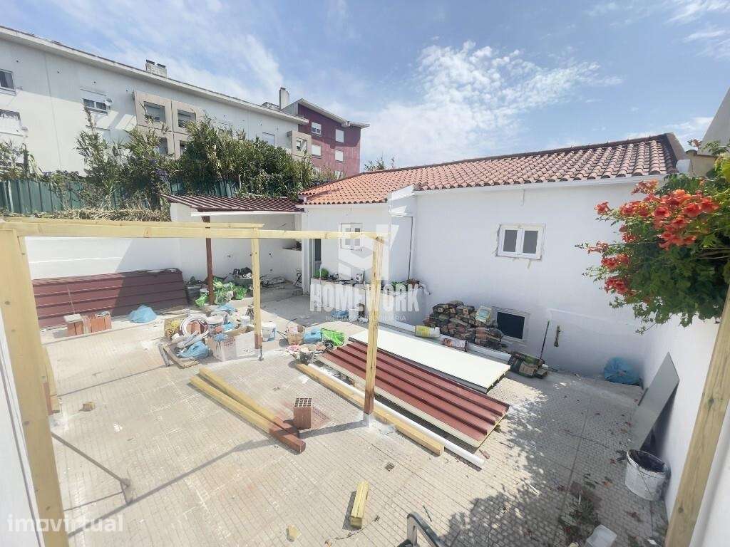 Duas Moradias V3 com logradouro - Ajuda - Grande imagem: 2/37